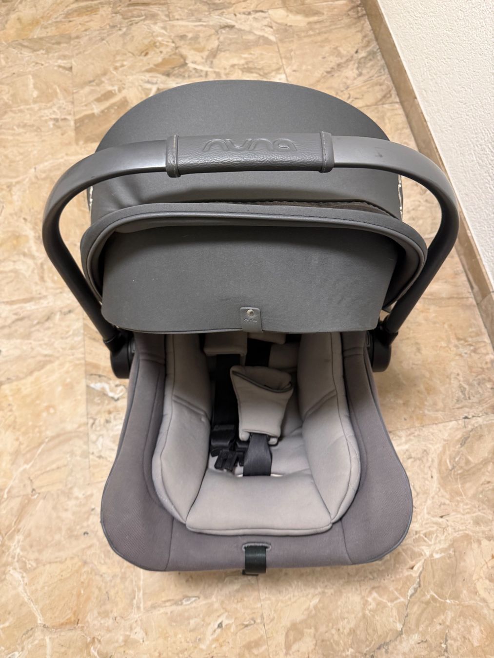 Nuna Kinderwagen: Passeggino e oggetto auto – Gebraucht aus  von  3