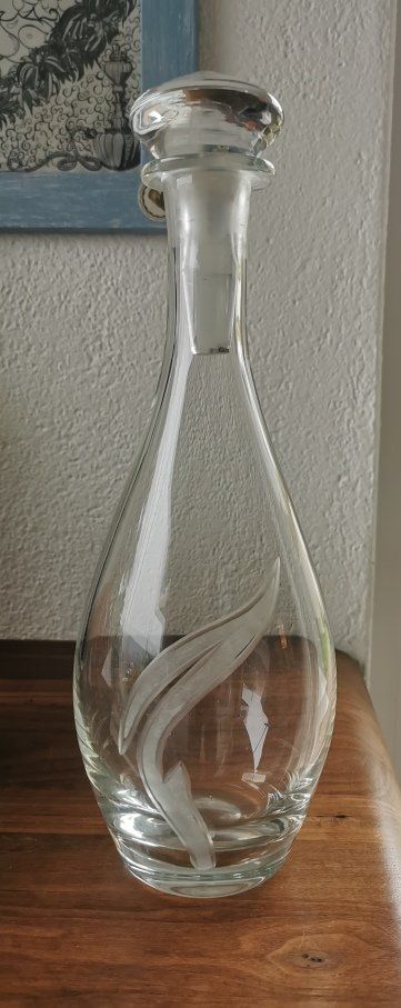 Caraffe: Elegante Glaskaraffe mit Stopfen – Usato da Dänikon ZH venduto da Beldiwuffi