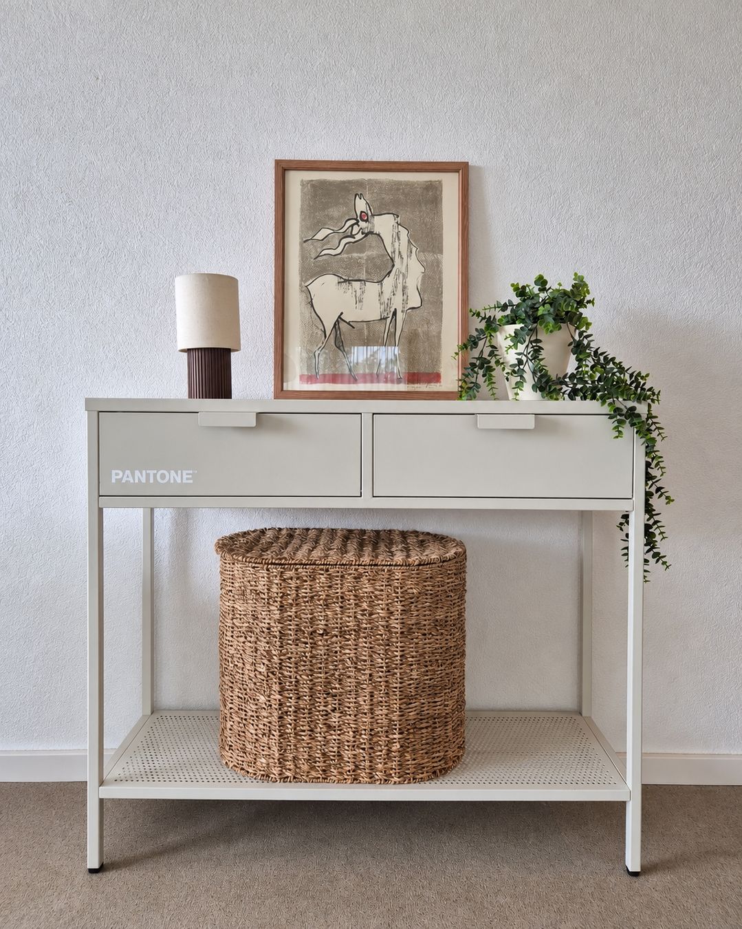 Cassettiere: Console Pantone beige sable – Nuovo (secondo la descrizione) da Villars-sur-Glâne venduto da car_gjn7