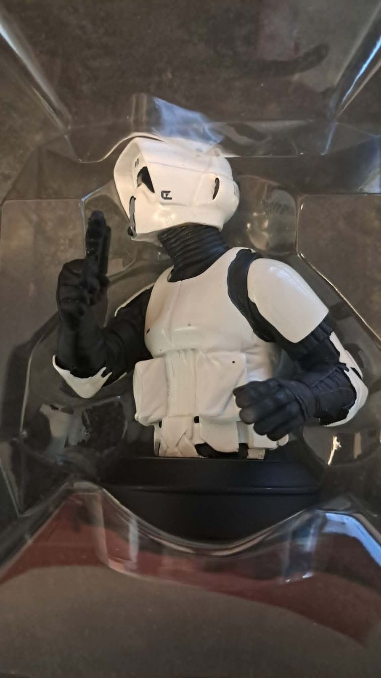 Star Wars Figurines: Figurine "Star wars bust collection" ou "Marvel" – Neuf avec emballage d'origine à PRILLY par 55b_nh8l 1