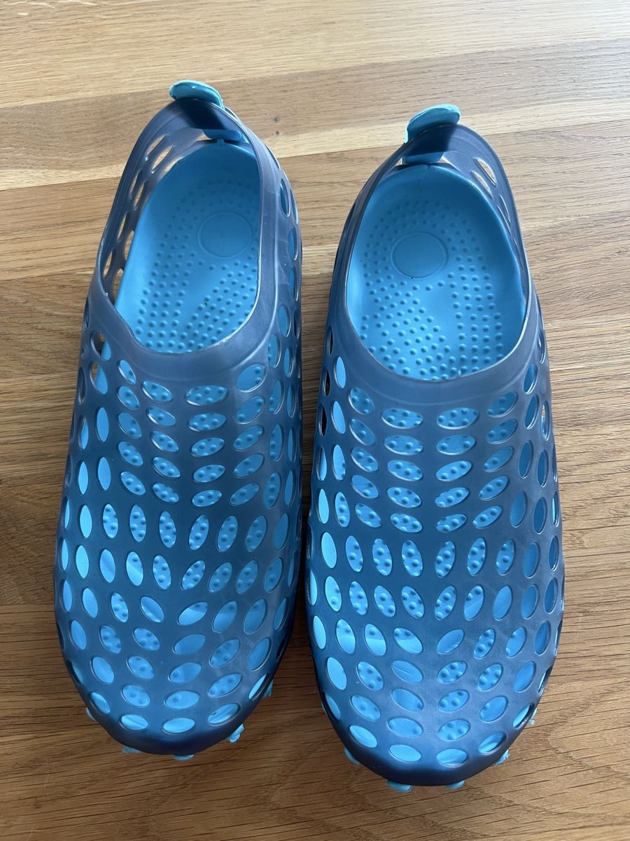 Chaussures hommes: Badeschuhe/ Wasserschuhe – D'occasion à Rodersdorf par oli022