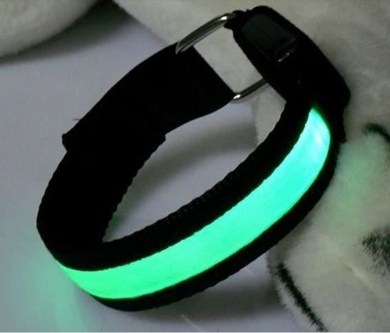 Bracciali & Braccialetti: Verkehrs Sicherheits Armbänder LED – Nuovo e nell'imballaggio originale da Arth venduto da 100i 2
