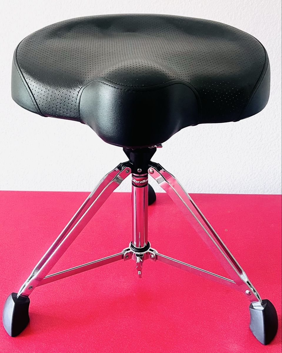 Strumenti musicali: Pearl Roadster Sattelsitz mit Gibraltar Stativ – Usato da Wädenswil venduto da Buddha8