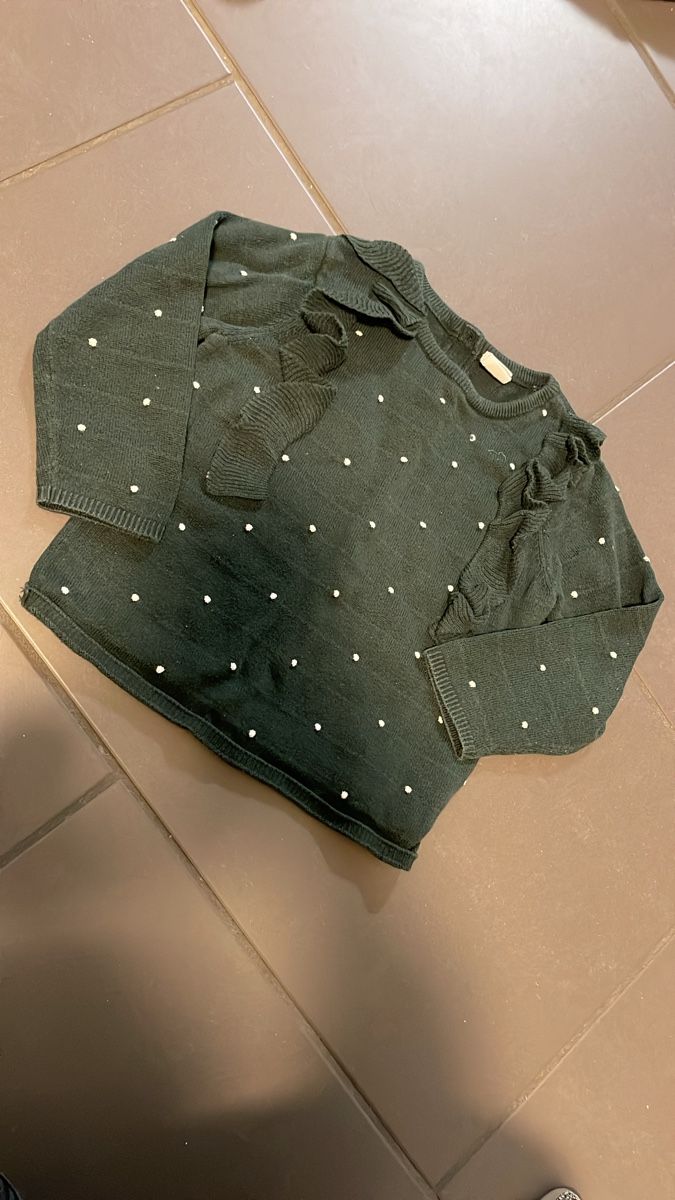H&M Maglioni & Felpe: Süsser Mädchenpullover mit Pünktchen, Grösse 80 – Usato da Zürich venduto da Belisimo
