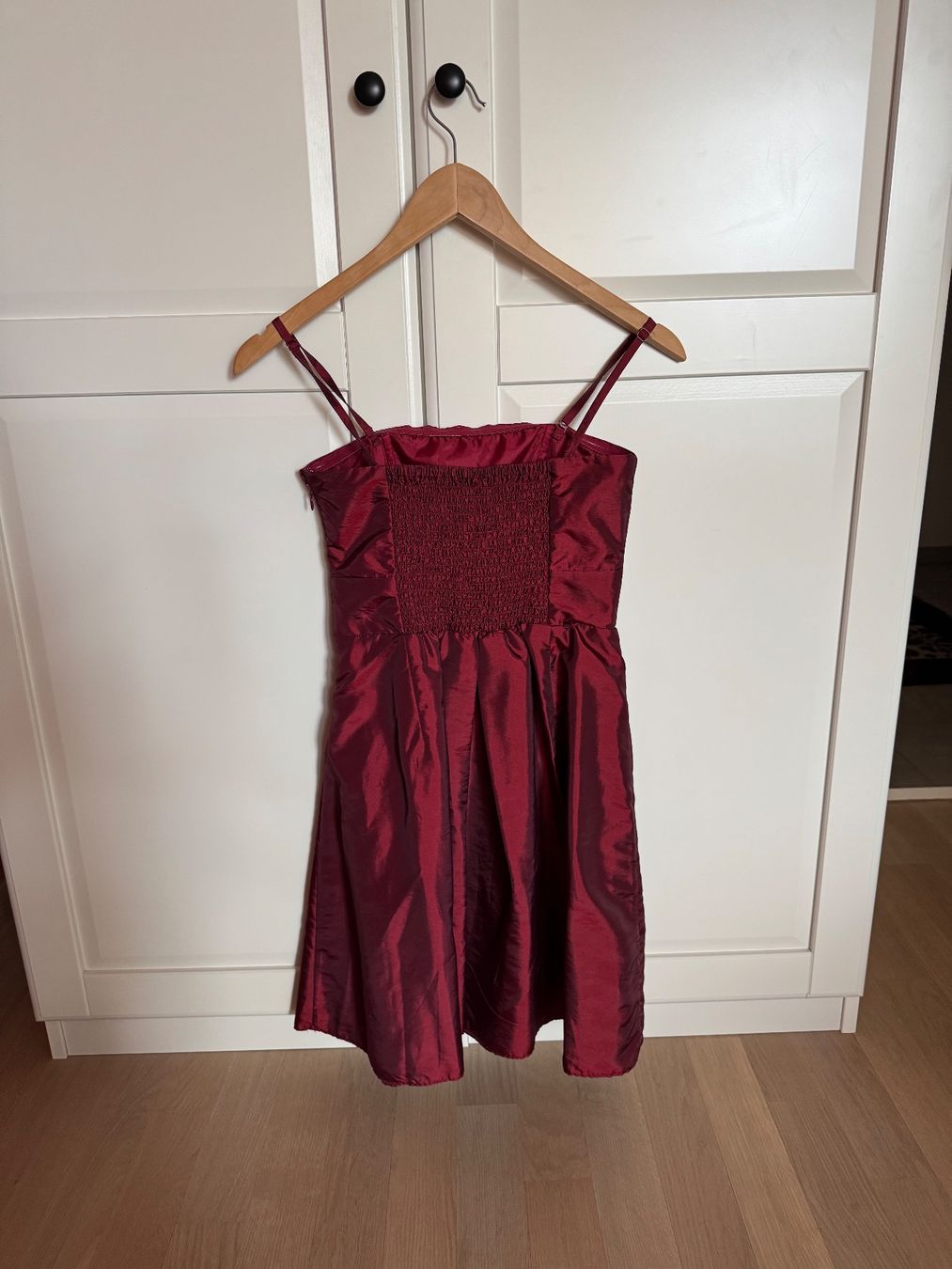 Vestiti & Gonne: Festliches Kleid für Mädchen – Nuovo (secondo la descrizione) da Hinwil venduto da Herzkleid 1