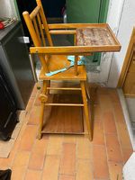Vend une ancienne chaise enfant en bon etat
