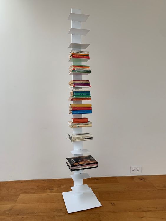 SAPIENS - BBB Italia Metall-Bücherregal von Bruno Rinaldi. Kaufen Sie auf Design Italy
