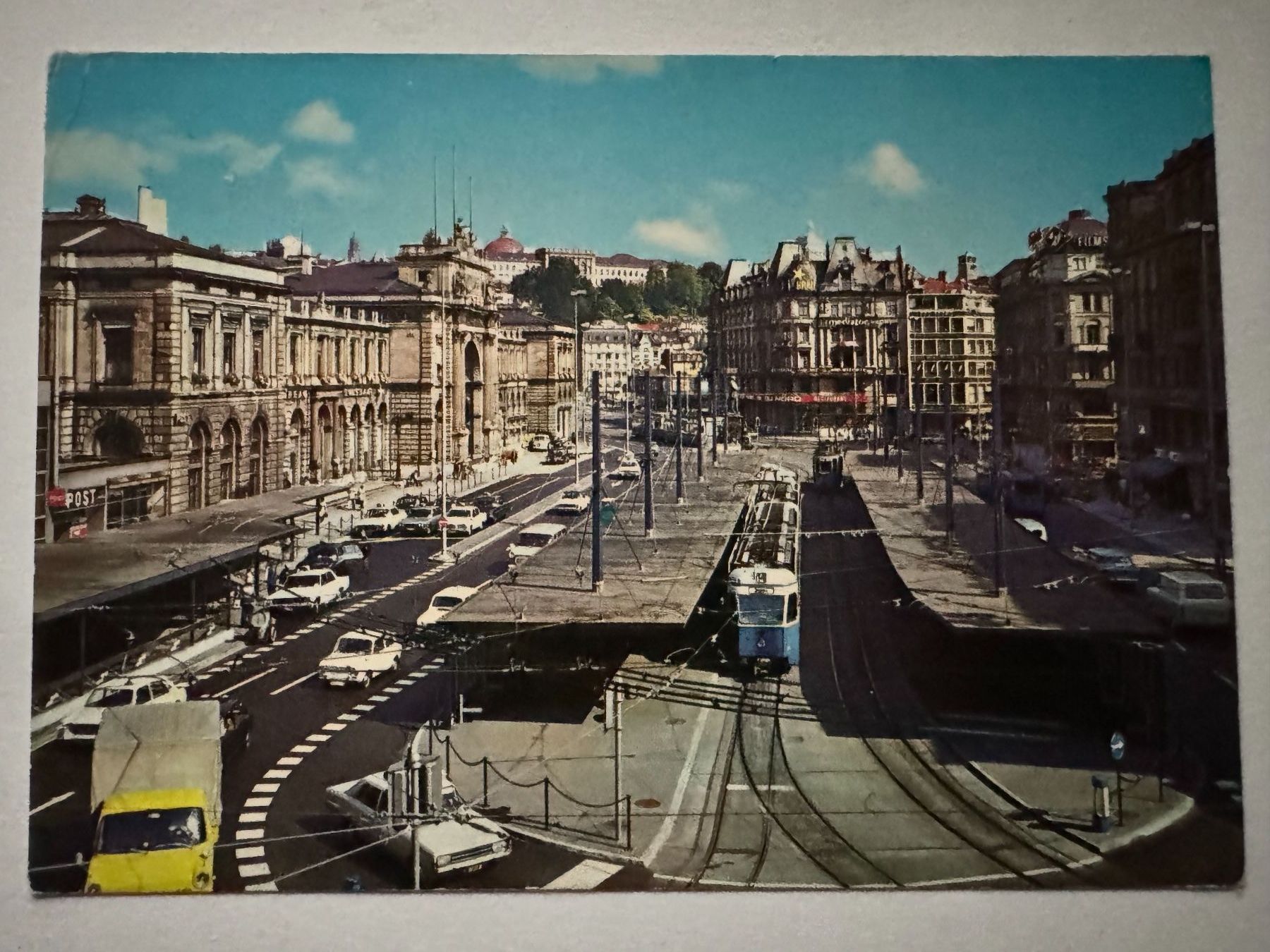 Cartoline postali: ZÜRICH - Bahnhofplatz 1972 - Ansichtskarte – Usato da Tegerfelden venduto da siebenmacky
