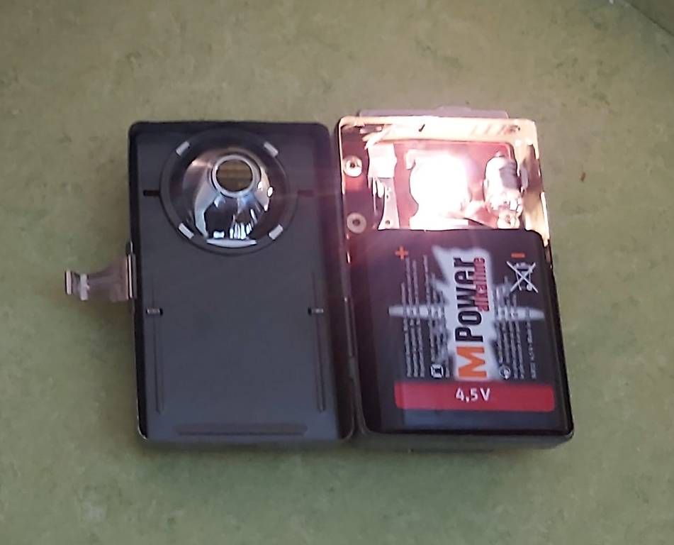 Lampade: 2 Taschenlampen pro Stk  – Usato da Uetendorf venduto da Neuenberg 1