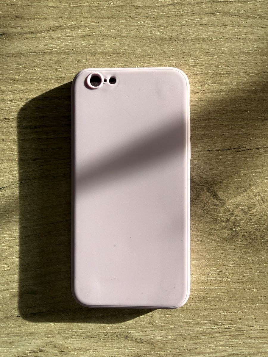 Apple Cover & Protezioni schermo: Coque silicone lilas pour iPhone 6 / 6s – Nuovo e nell'imballaggio originale da Saxon venduto da jojokissme2002