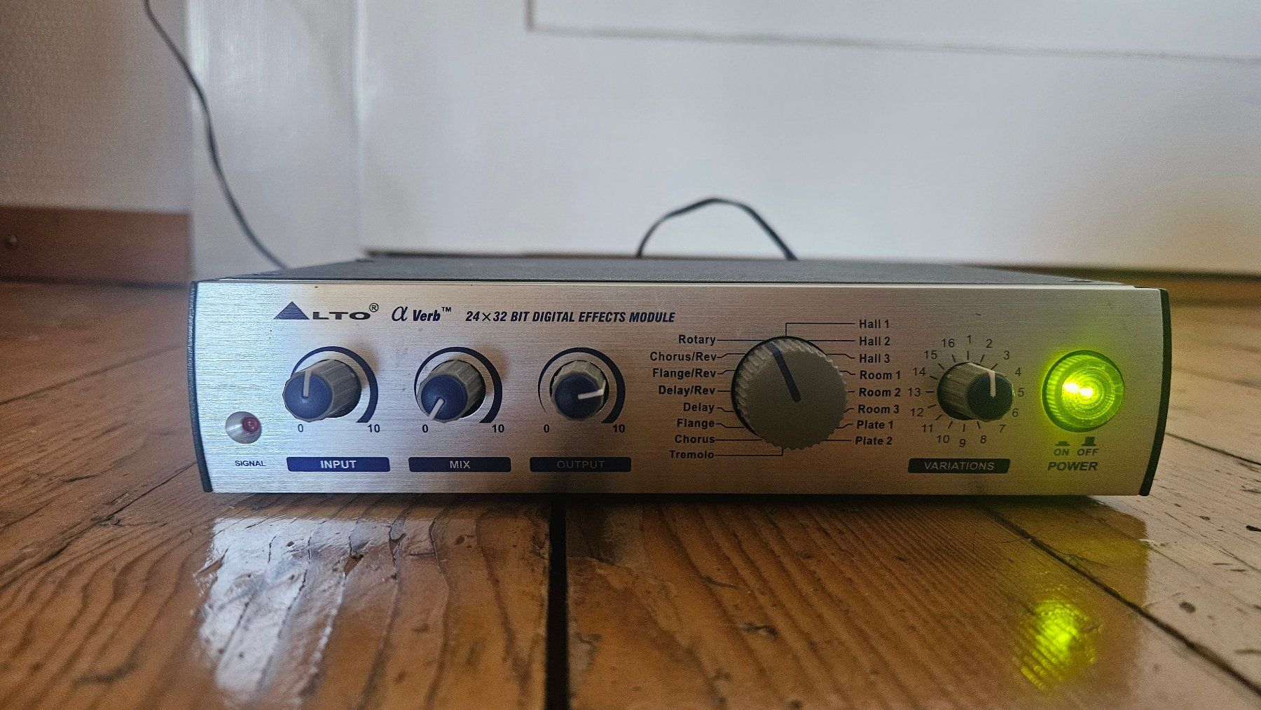 Instruments de musique: LTO Alpha-Verb Effekt-Modul – D'occasion à Männedorf par egl_nfg9