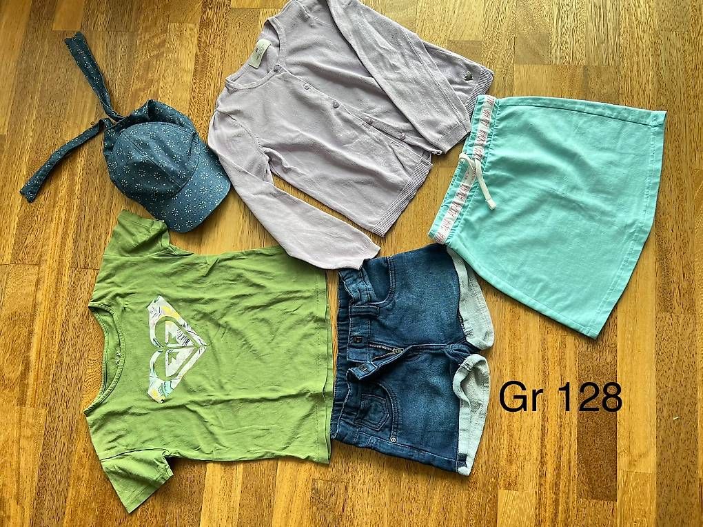 Lotti & Set di vestiti: Mädchen Kleiderset Sommer Gr 128 – Usato da Unterentfelden venduto da jenny-falco