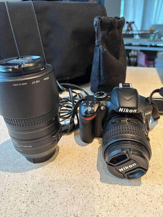 Custodia Morbida Originale Nikon CL-1020 Nera - Per Obiettivi 55-300mm, 70-300mm, 105mm