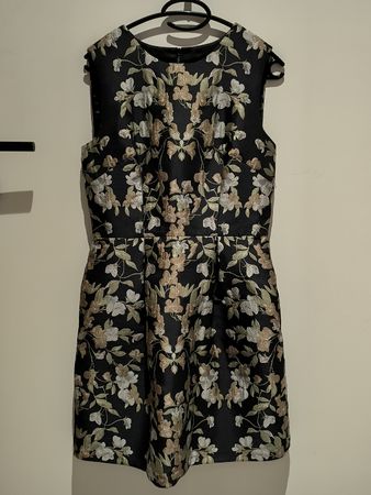 Monique Lhuillier Black Floral Party Dress, Size US 6