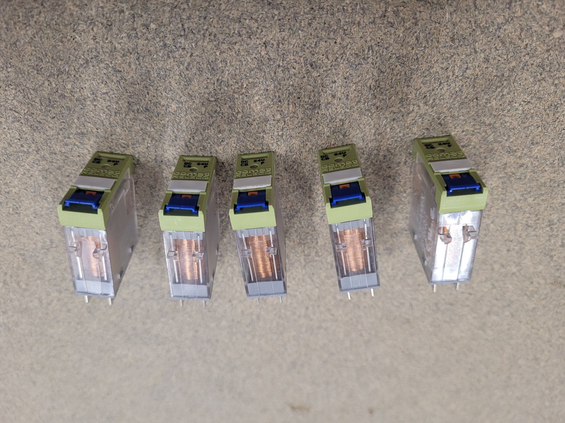 Elektronikbauteile: Comat Releco Relais C10-A10FX, 10A, 24V – Gebraucht aus Vitznau von Night-Fire 4