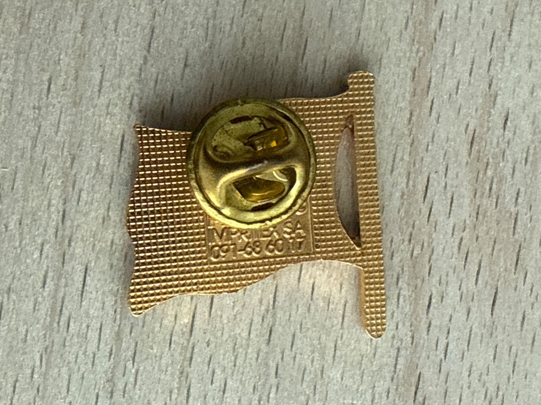 Placchette & Badge: Pin Piraten Frass – Usato da Glattbrugg venduto da Schweigmatt 1