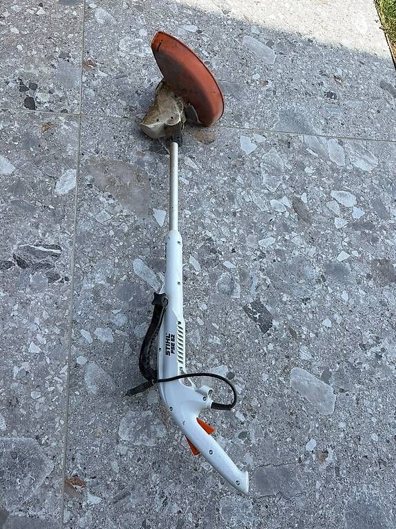 Tutti gli attrezzi: Rasentrimmer Stihl Elektro – Usato da Bichwil venduto da Thomb87