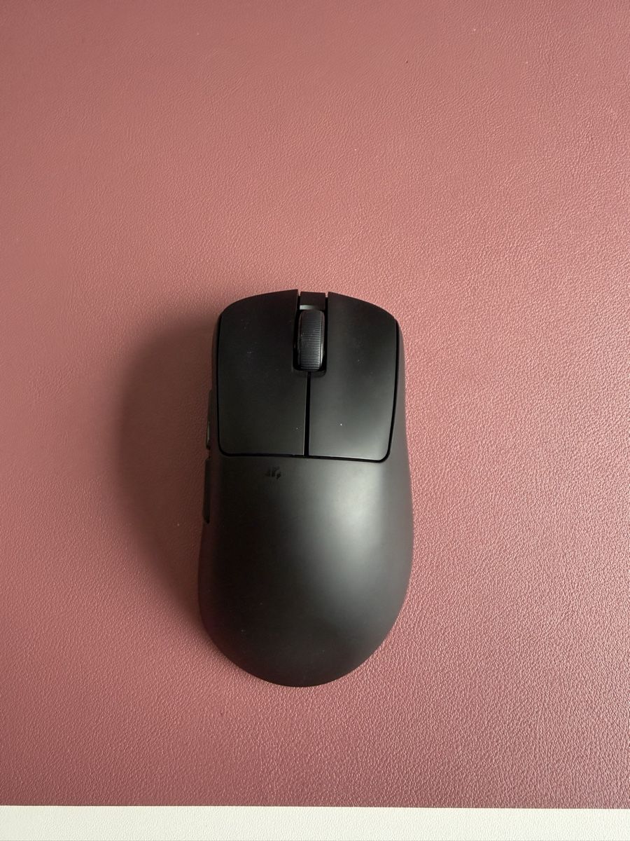 Pulsar Mouse: Pulsar Xlite V4 - Medium Size 2 – Nuovo (secondo la descrizione) da Emmenbrücke venduto da powerrangers0094