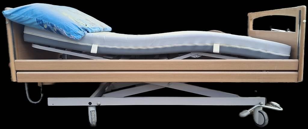 Letti: Pflegebett 90×200cm – Usato da Fahrwangen venduto da Nathalie.Z