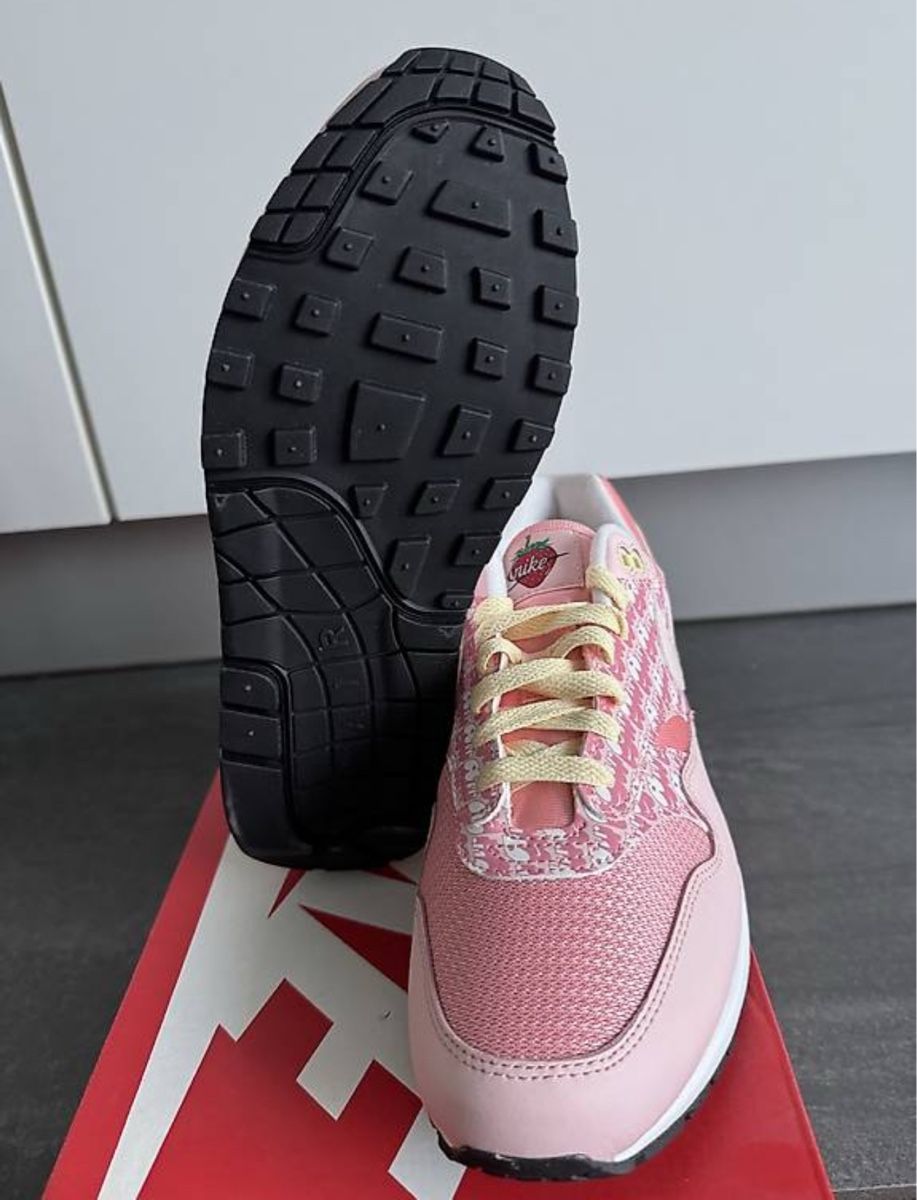 Nike Scarpe da uomo: Nike Air Max 1 Strawberry Gr:41 – Nuovo (secondo la descrizione) da Sissach venduto da Kicks13 2