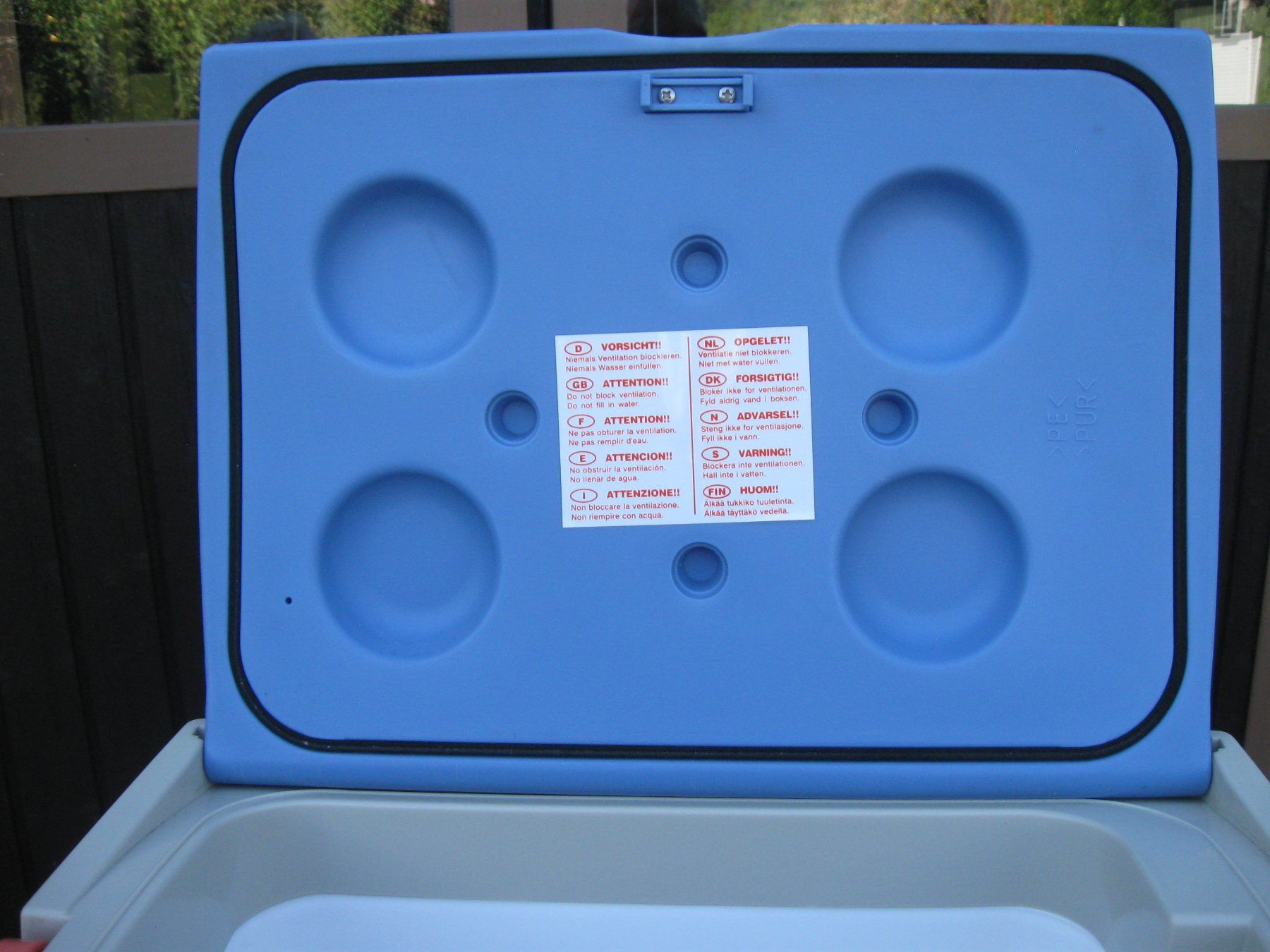 Frigoriferi & Refrigeratori: Kühl und Wärmebox 12 Volt Autoanschluss Zigarettenanzünder – Usato da Bauma venduto da Stangenbohne 5
