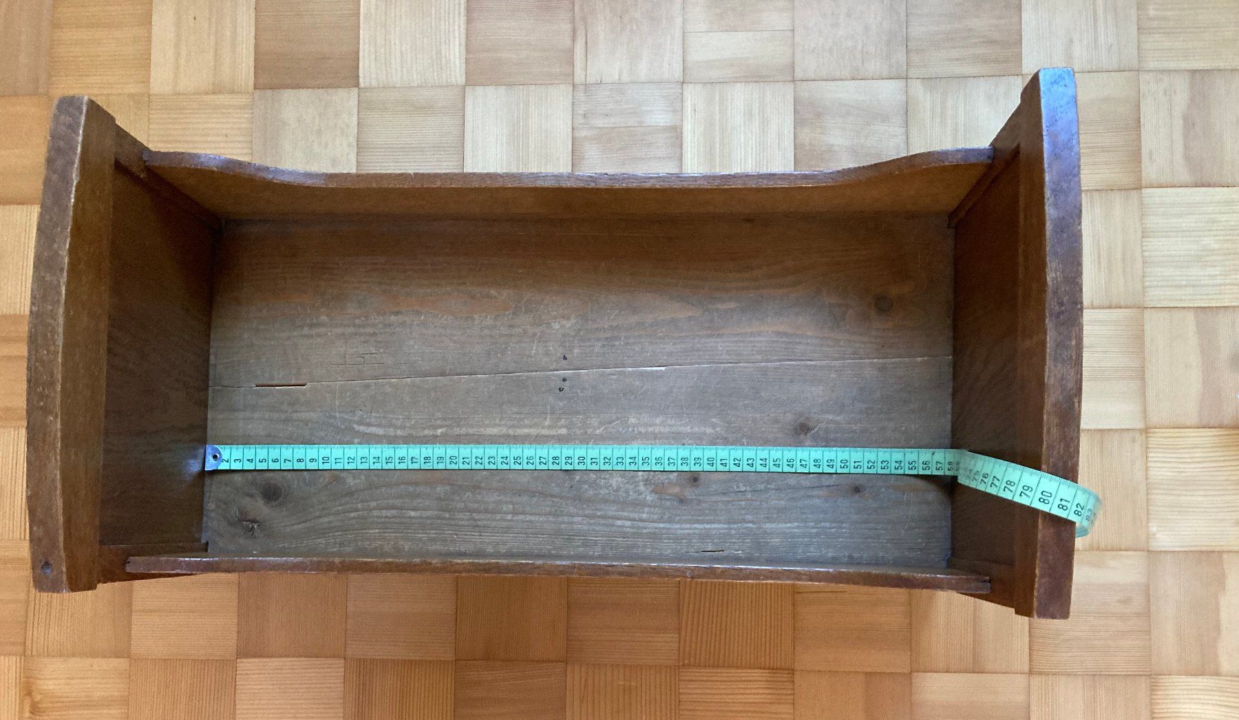 Carrozzine per bambole: Antikes Puppenbett aus Holz – Usato da Liebefeld venduto da Rhy19 1