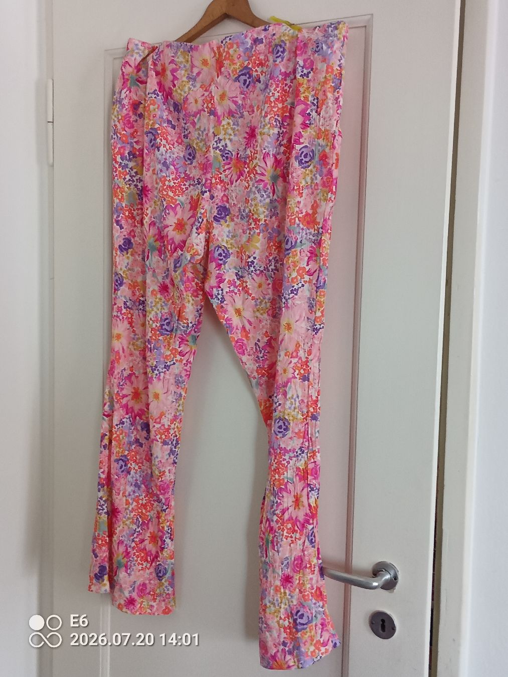 Hosen: Geblümte Hose  – Gebraucht aus Zürich von Mitzi6 1
