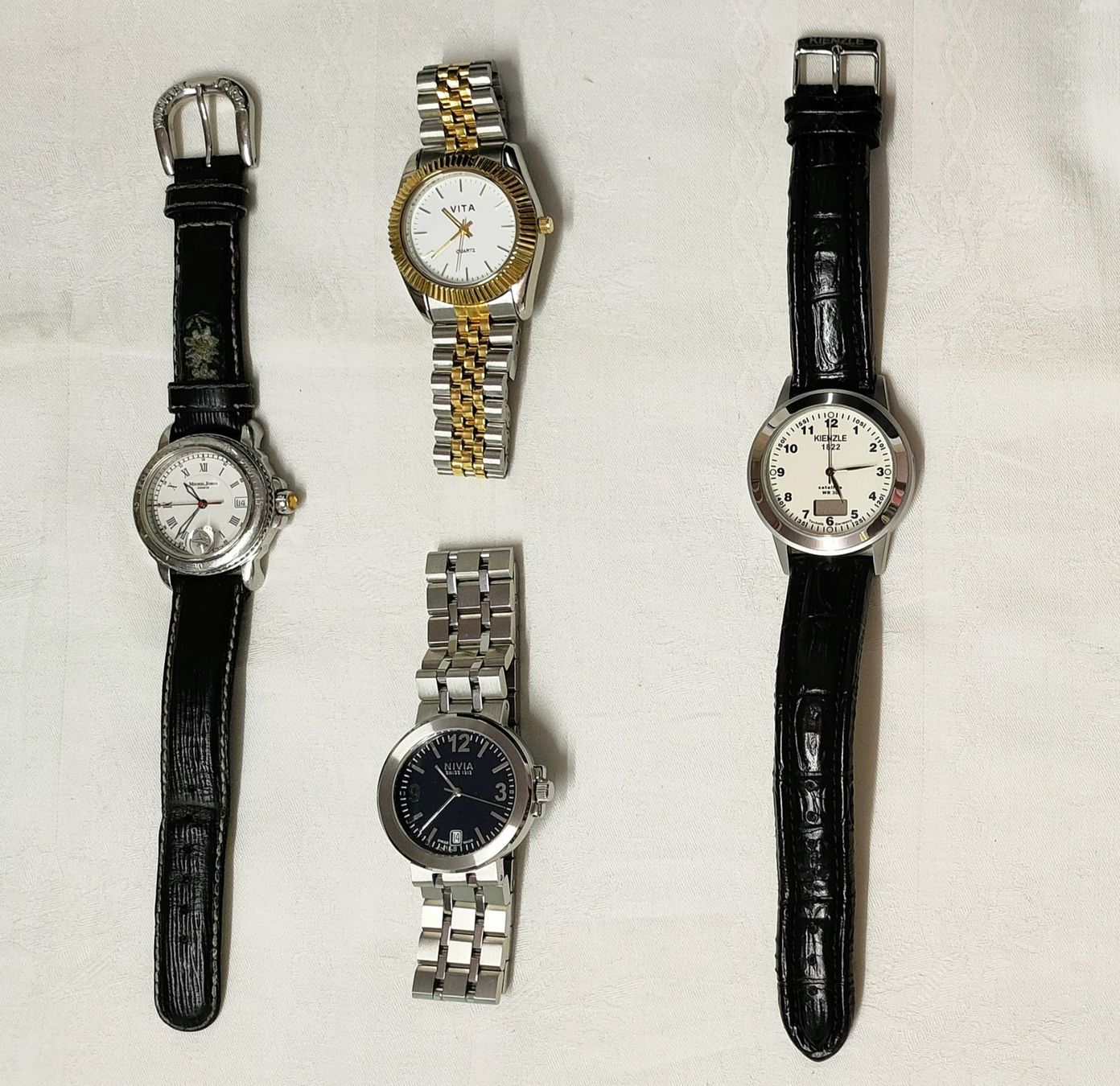 Orologi: Armbanduhren x4 - unisex – Usato da Unterseen venduto da volpissimo