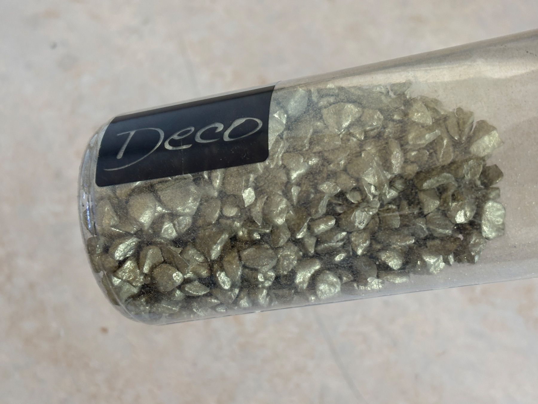 Alle Dekorationen: Deko Steine Gold (1/2 Flasche) – Neu (gemäss Beschreibung) aus Dietikon von The-Star-Shop 2