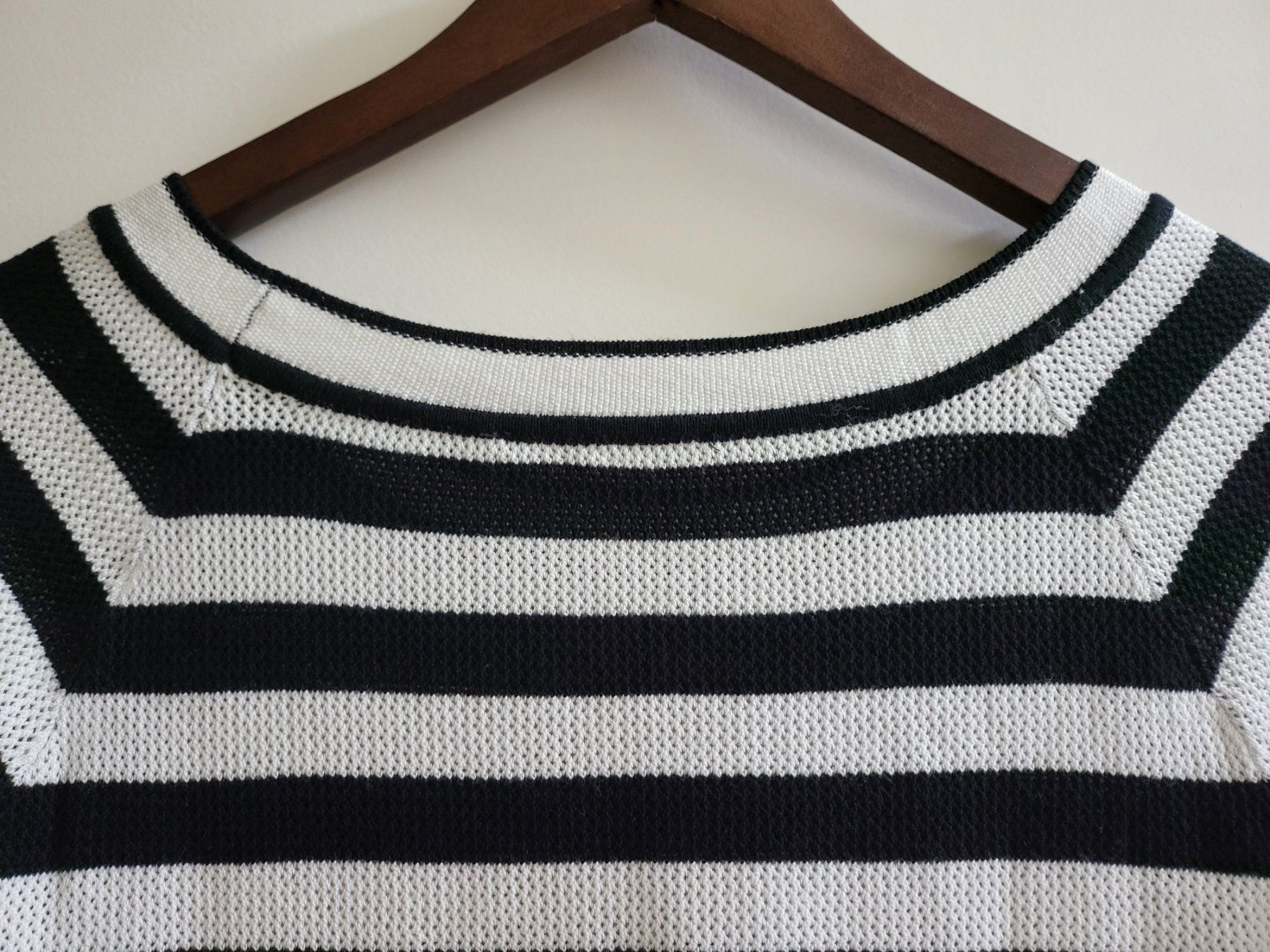 Maglioni & Felpe: Leichte schwarz-weisser Pulli mit Knopfdetails – Nuovo (secondo la descrizione) da Basel venduto da sci_67ms 3