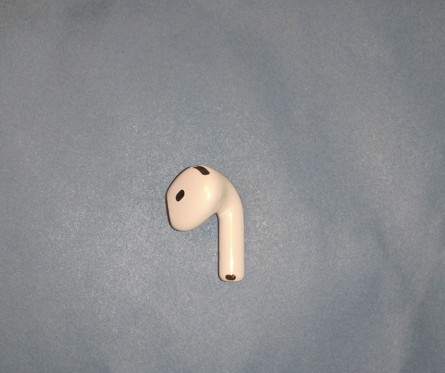 Apple Kopfhörer: Apple AirPods 4 A3050 rechts – Gebraucht aus Zürich von edu_kvc6 1