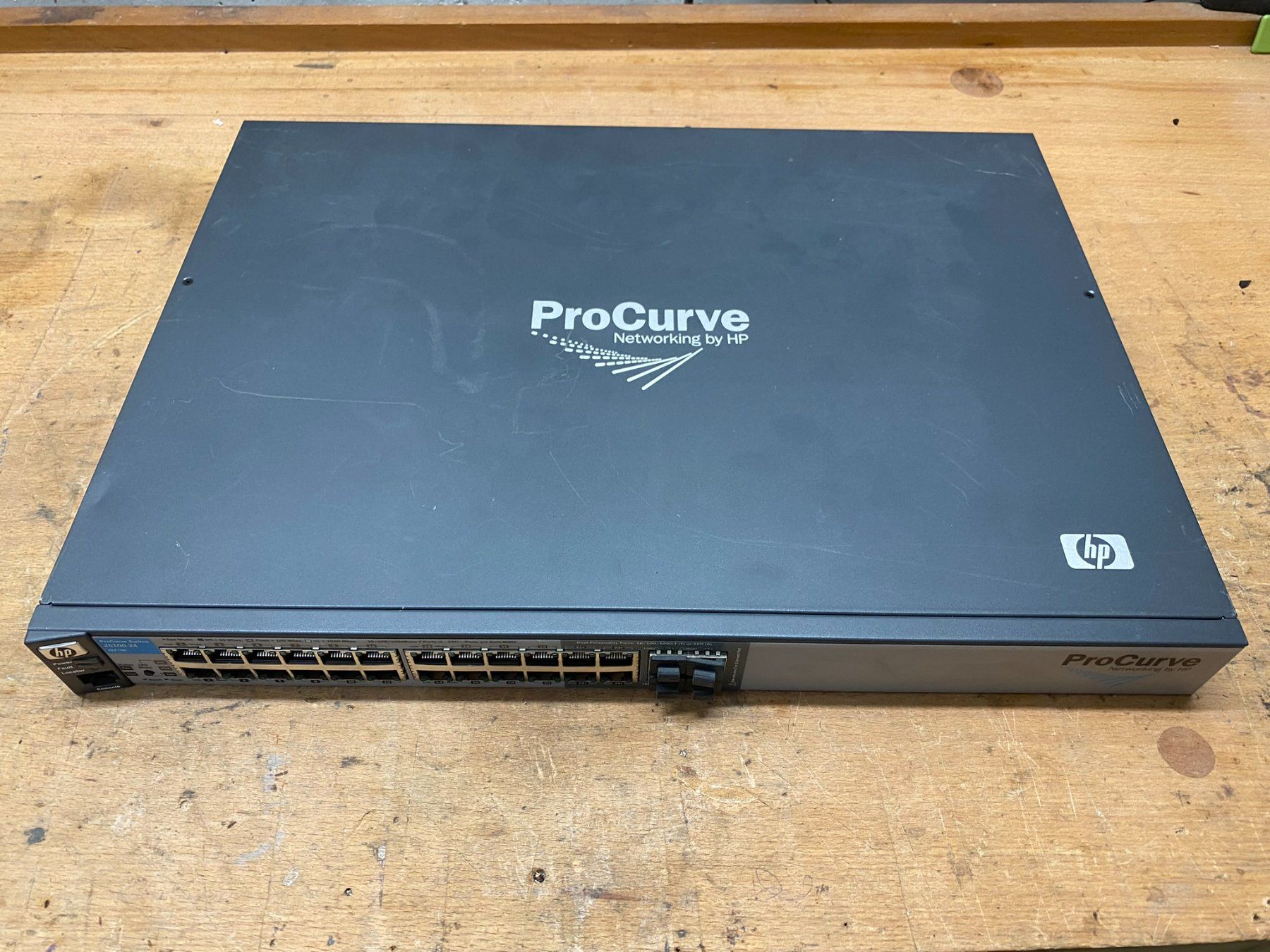 Hewlett Packard Hub & Switch: HP ProCurve Switch 2510G-24 – Usato da Boniswil venduto da NetworkNavigator