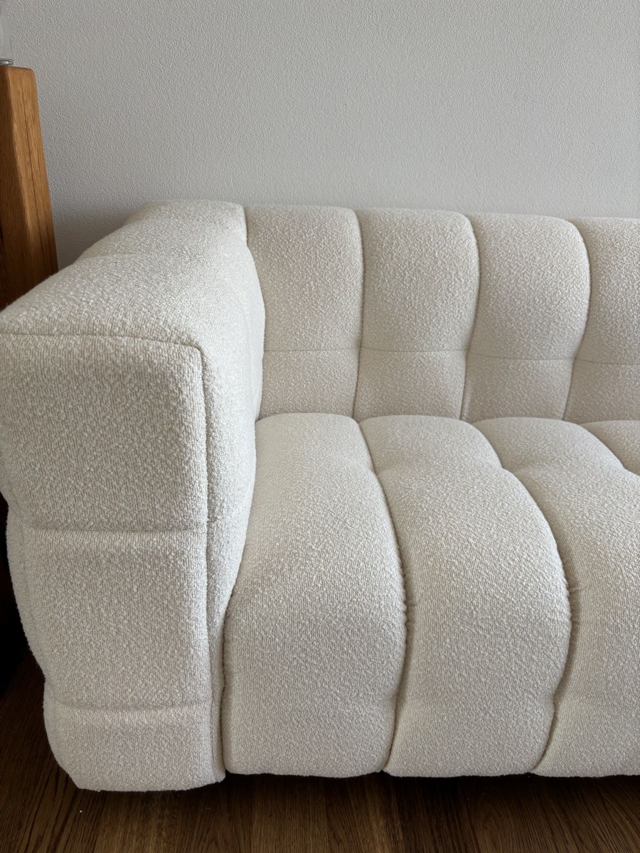 Divani: Sofa NEU boucle – Nuovo (secondo la descrizione) da Fällanden venduto da Ustupsi 1