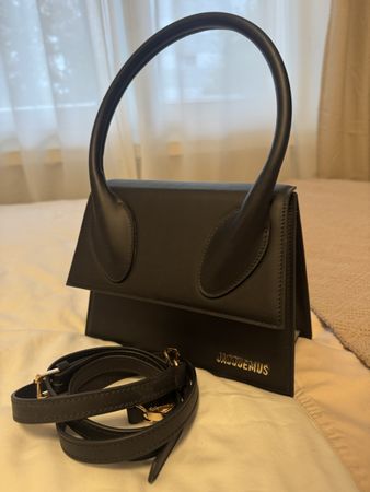 Handtasche echtes Leder schwarz mit  Schulterriemen neuwerti