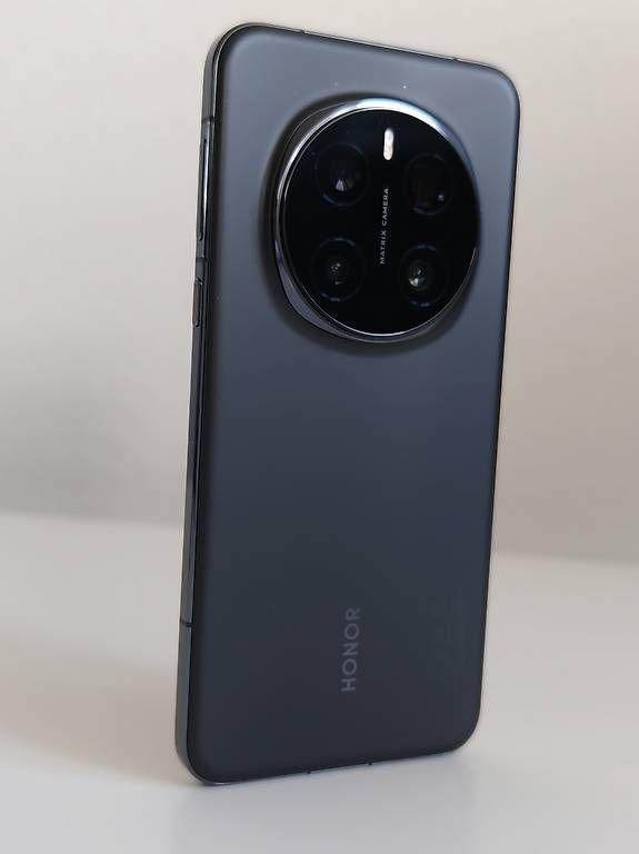 Telefoni cellulari / Smartphones: Honor magic 7 pro 12/512 Global top Zustand  – Usato da Frauenfeld venduto da rrc_x6zm 3