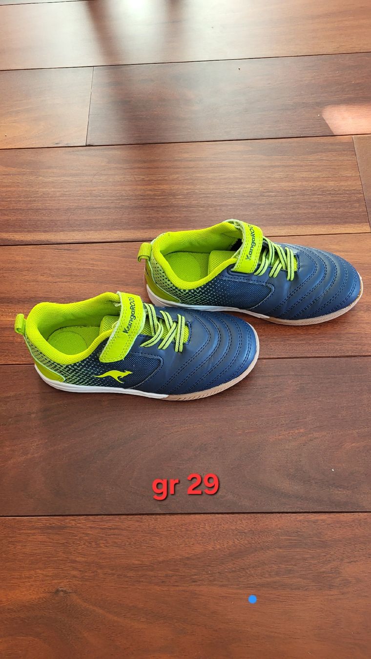 Scarpe per ragazzi: Hallenschuhe  – Nuovo (secondo la descrizione) da Niederweningen venduto da CPerf.swiss