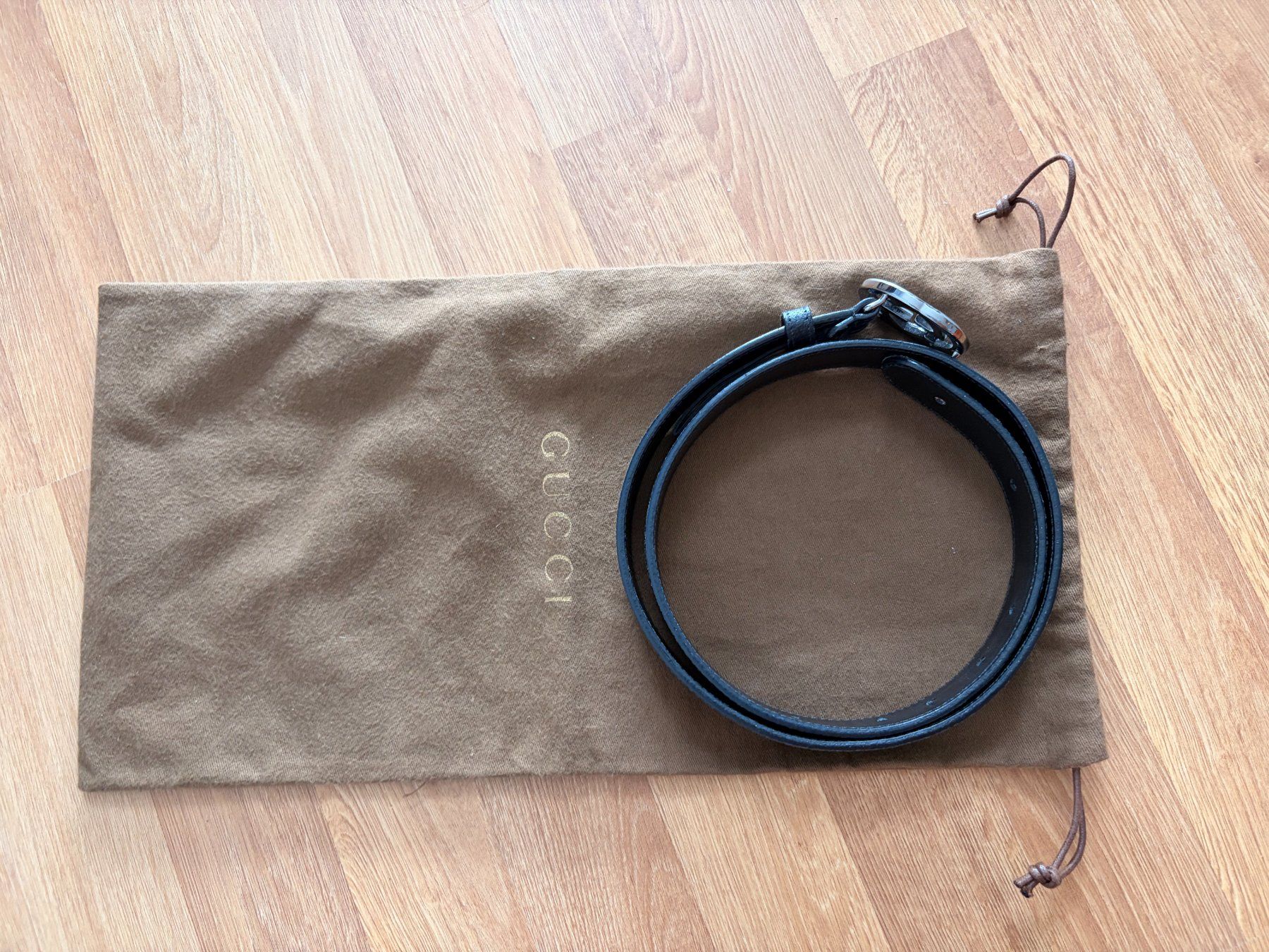 Gucci Cinture: Gucci Ledergürtel dunkelblau – Usato da Frick venduto da atr_wf8r 1