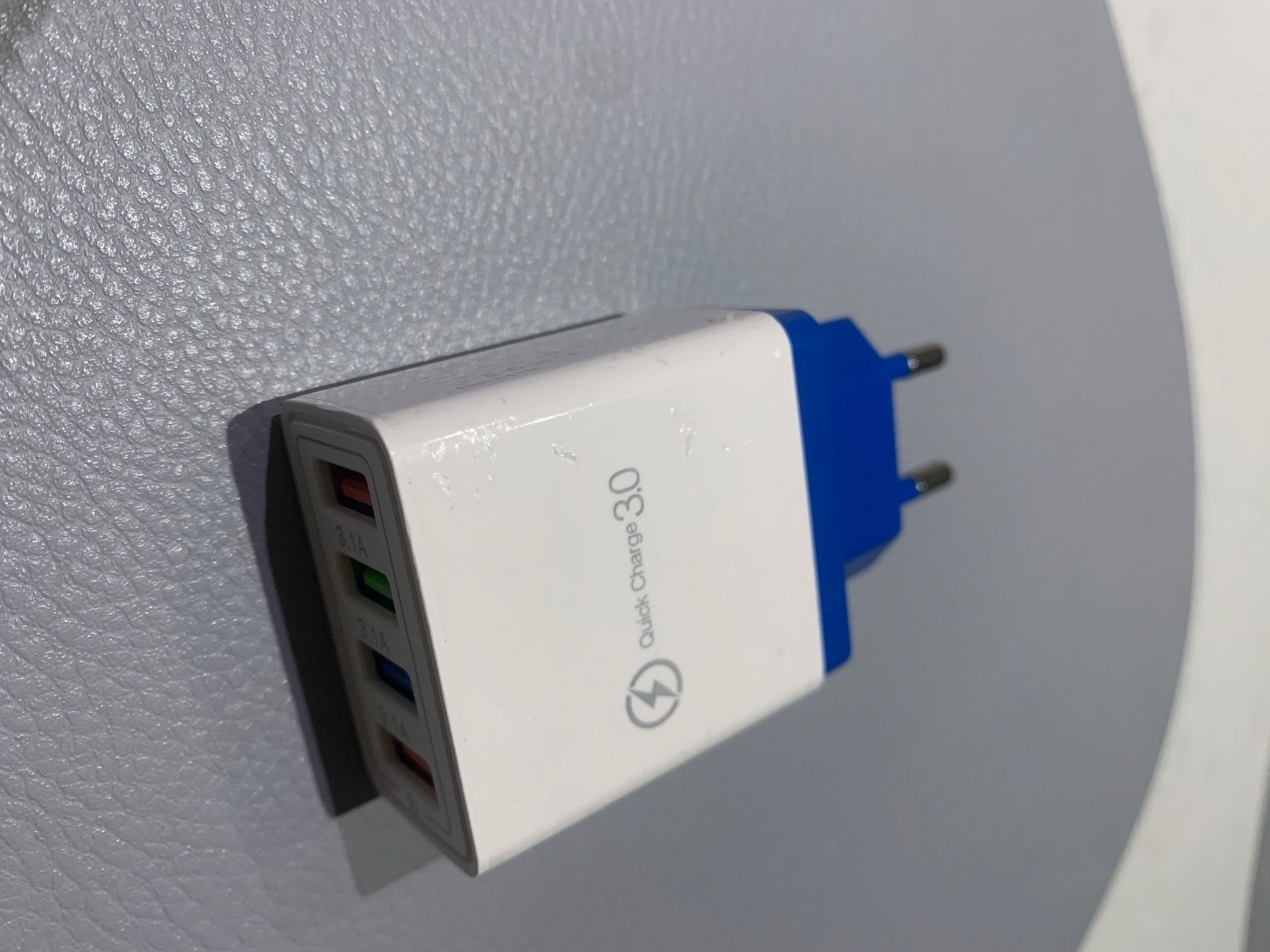 Caricabatterie: Ladegerät mit 4 USB Ports NEU – Nuovo (secondo la descrizione) da Glis venduto da kos_52w5 1