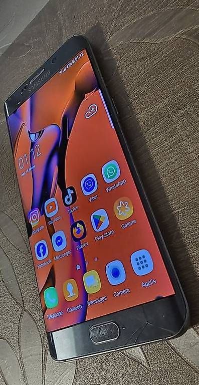 Samsung Telefoni cellulari / Smartphones: Samsung Galaxy S6 Edge Plus - 32GB – Usato da Renens VD venduto da T.T2211 1