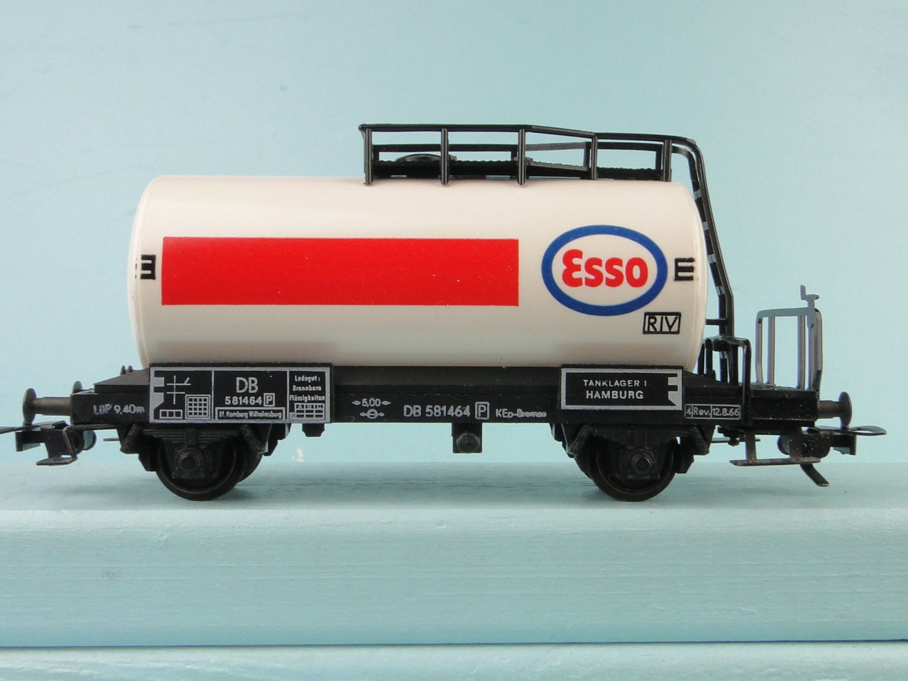 Fleischmann Modellini di ferrovie: Fleischmann ESSO, Märklin Kupplung, NEU – Usato da Bülach venduto da cann11 1
