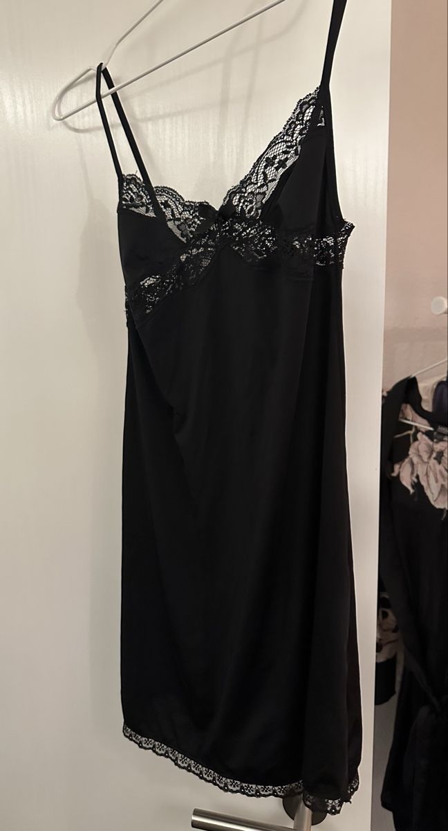 Negligees & Pigiami: Schwarzes Negligé mit Spitze – Usato da Bolken venduto da viv_52qx 2