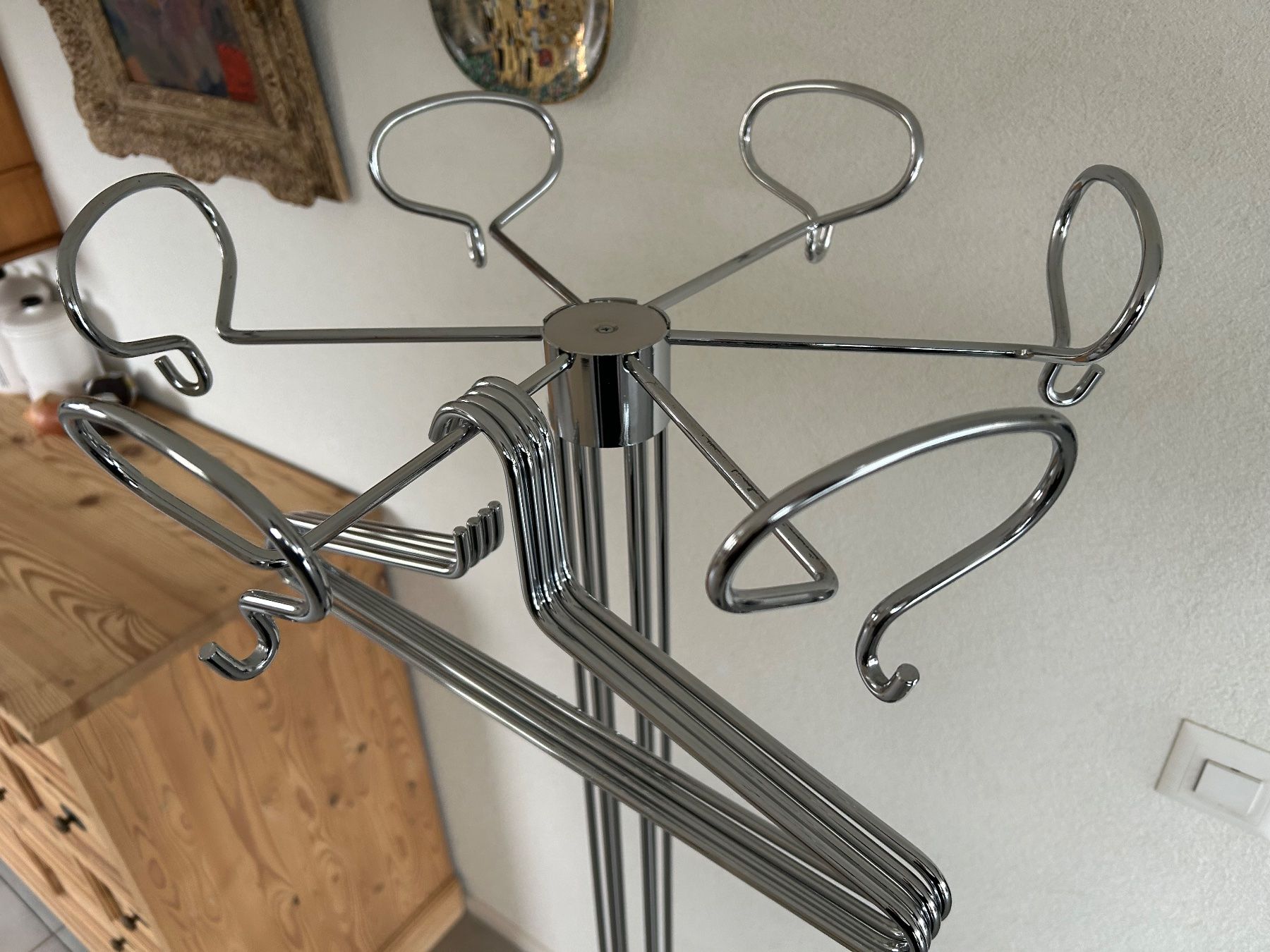 Garderobe: Wunderschöne Garderobenständer  Design Valenti Cusago. – Gebraucht aus Lanzenhäusern von vic63 3