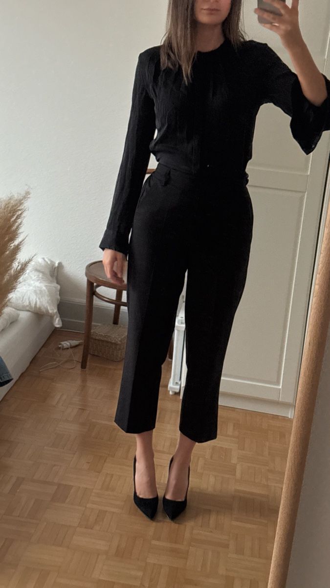 Pantaloni: Schwarze Stoffhose Gr. 34 von Kaffe – Nuovo (secondo la descrizione) da Zürich venduto da Aya03