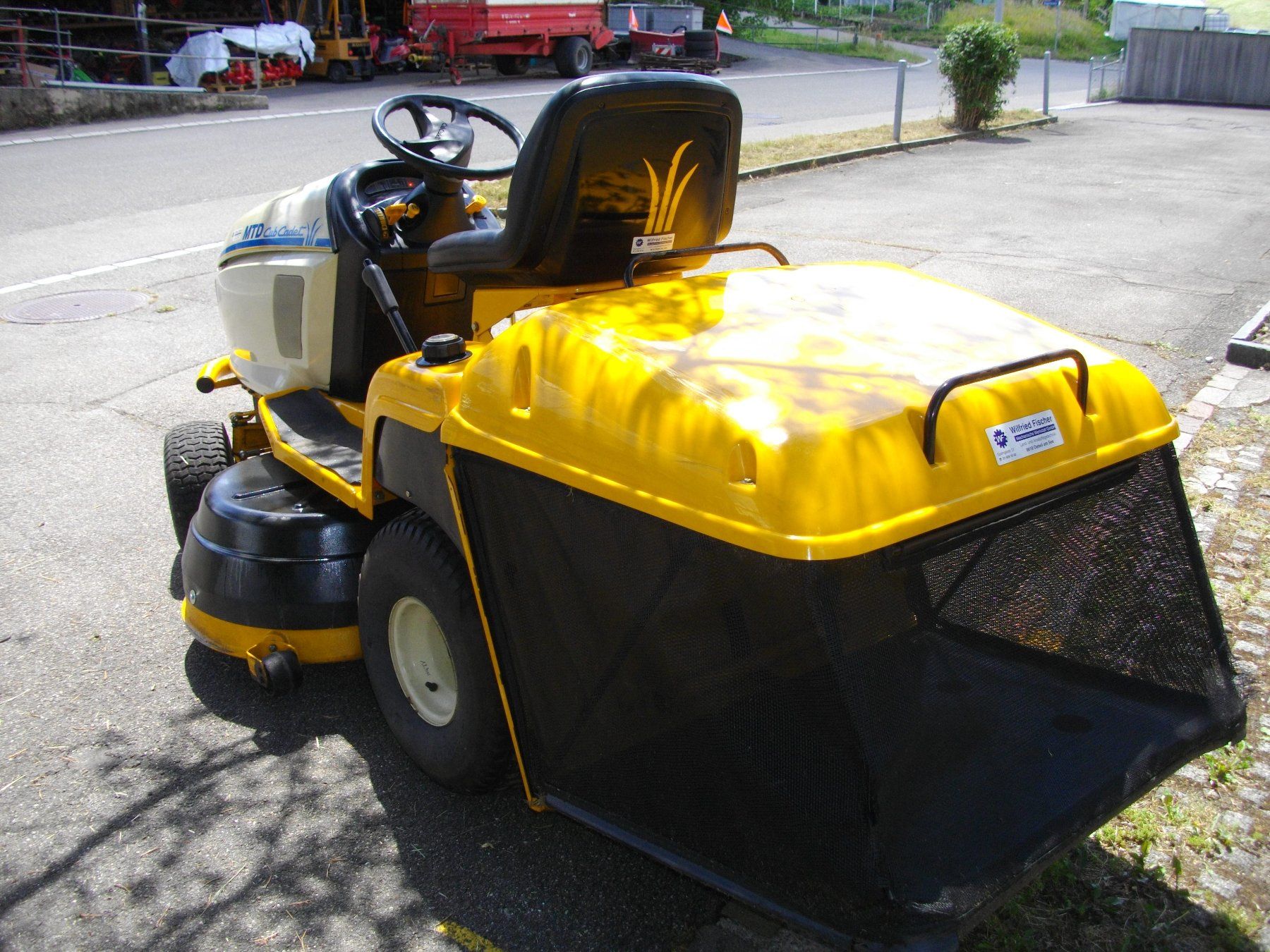 Mtd Tagliaerba: MTD Cup Cadet RBH 1200 Rasentraktor – Usato da Oetwil am See venduto da Luna519 3