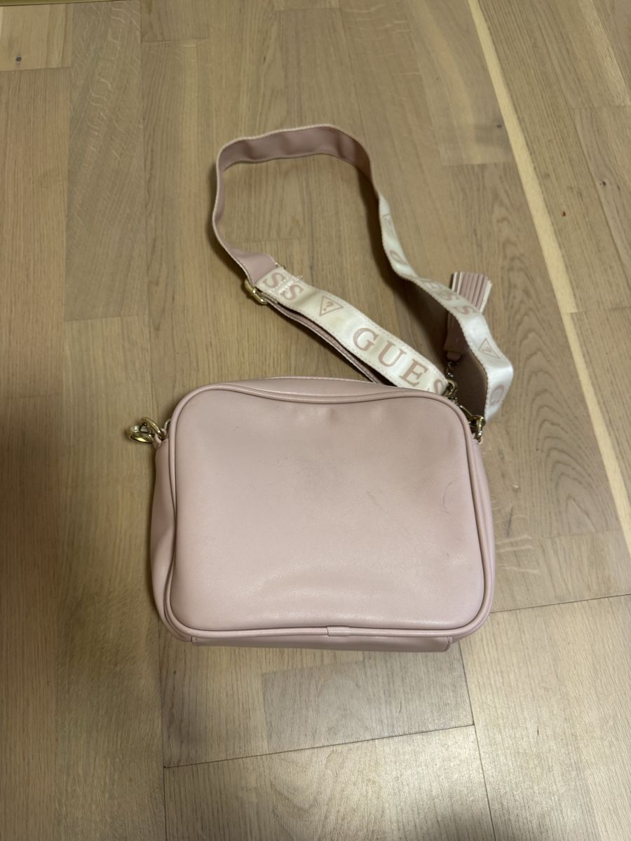 Guess Borse da donna: Guess Tasche – Usato da Malans GR venduto da leo_mz7w 1