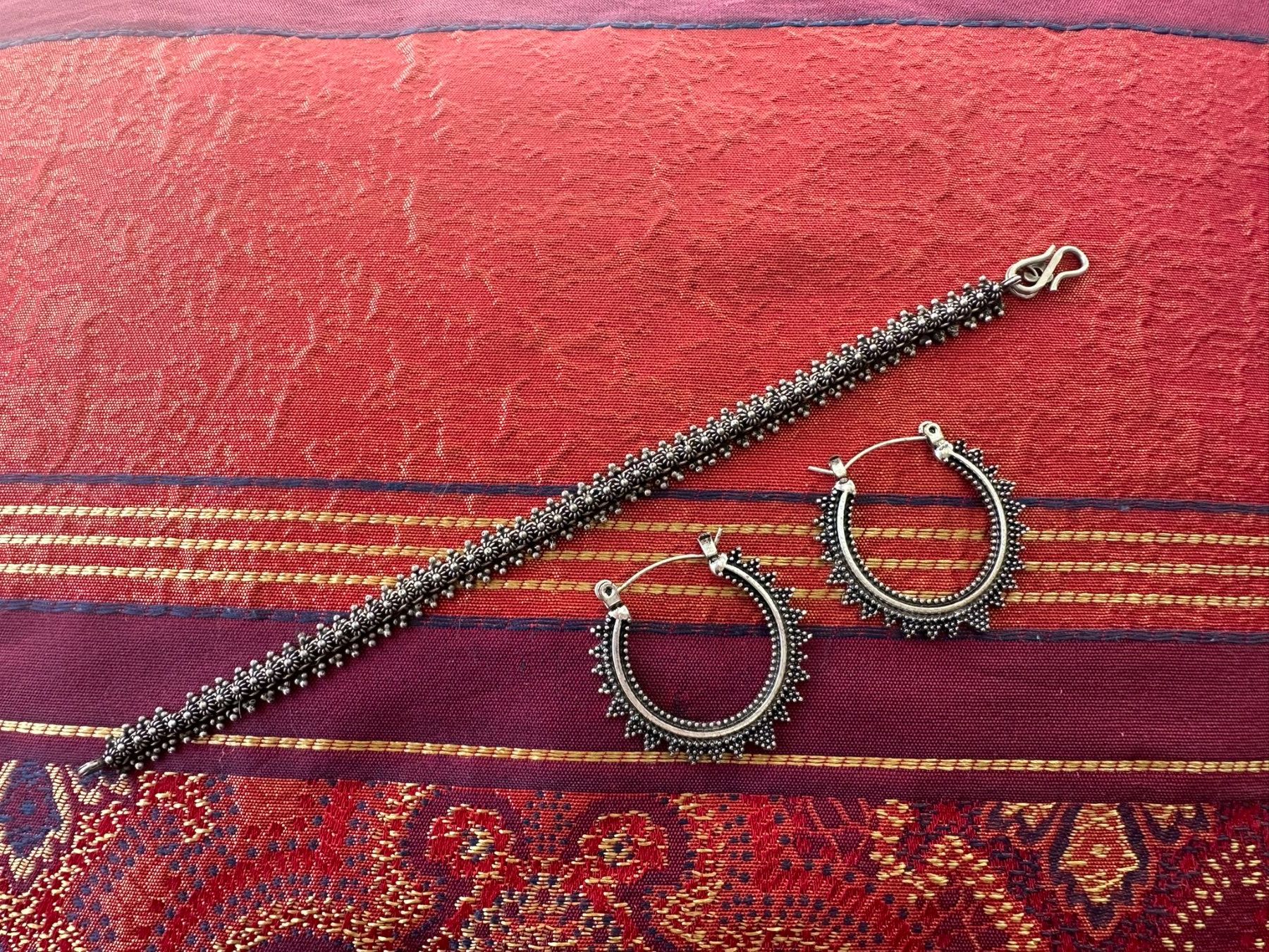 Armbänder & -reifen: Armband mit Ohrringen oriental style – Gebraucht aus Binz von banbolea