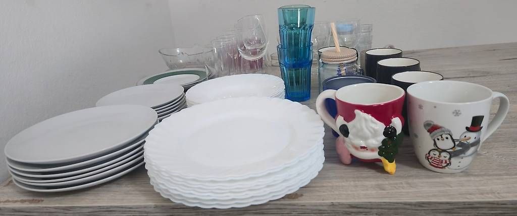 Set di piatti: Diverses Geschirr – Usato da Schaffhausen venduto da F_180 2