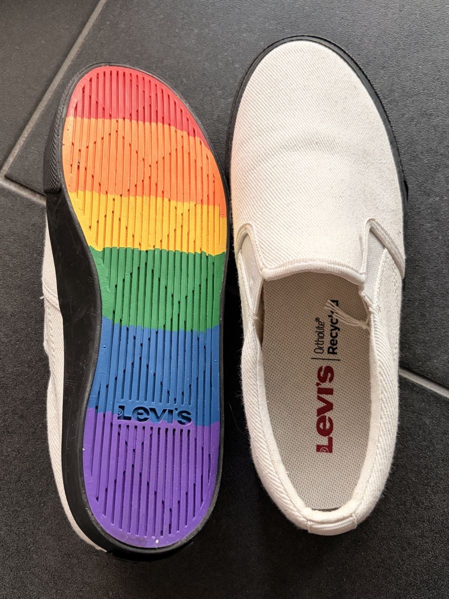 Levi's Scarpe da donna: SLIPPERS LEVIS WEISS GRÖSSE 37 – Nuovo (secondo la descrizione) da Interlaken venduto da PrincessJill 1