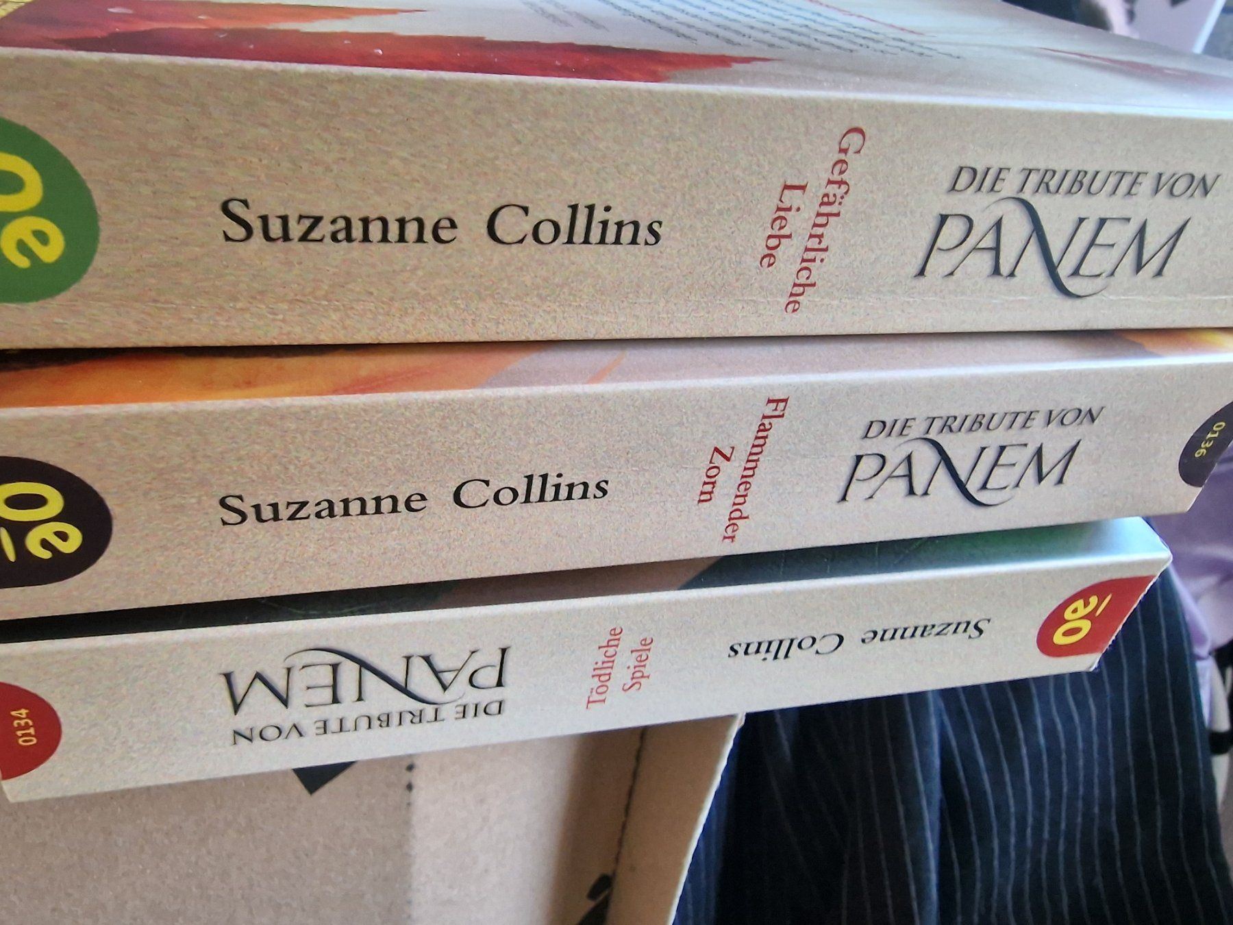 Libri: Die Tribute von Panem - Suzanne Collins , 3 Bûcher – Usato da Wildberg venduto da mantas07 1