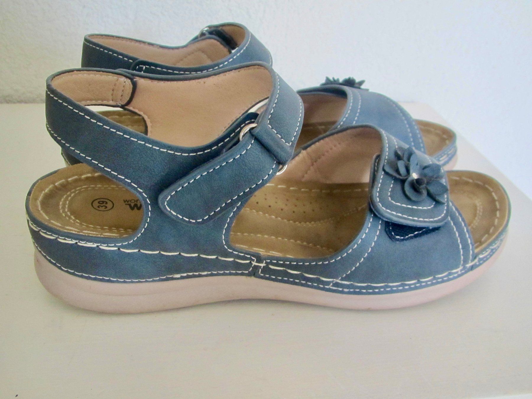 Damenschuhe: SANDALES WONDER WALK. 39 – Gebraucht aus Murten von Selliot